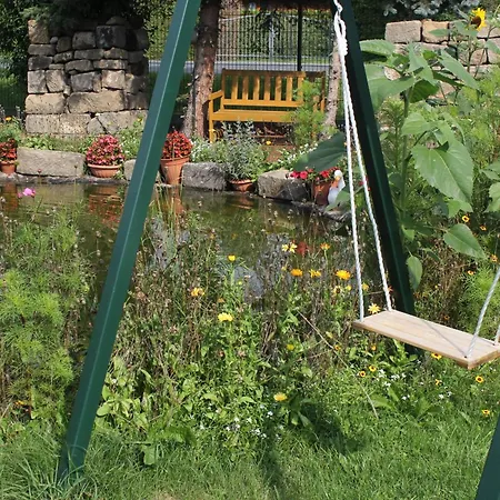 Apartment In Hinterjessen Mit Terrasse, Gemeinsamem Pool Und Grill Pirna